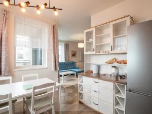 Pronájem bytu 2+kk, Praha - Dolní Měcholupy, Kryšpínova, 57 m2