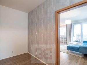 Pronájem bytu 2+kk, Praha - Dolní Měcholupy, Kryšpínova, 57 m2