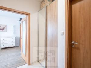 Pronájem bytu 2+kk, Praha - Dolní Měcholupy, Kryšpínova, 57 m2