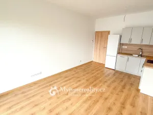 Pronájem bytu 2+kk, Znojmo, Vrbkova, 47 m2