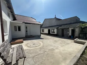 Pronájem bytu 1+1, Káraný, 42 m2
