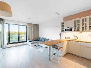 Pronájem bytu 2+kk, Praha - Holešovice, Sanderova, 58 m2