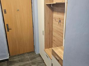 Pronájem bytu 2+1, Meziboří, Prokopa Holého, 56 m2