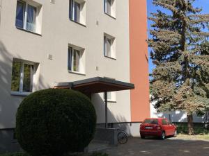 Pronájem bytu 2+1, Pardubice - Polabiny, Družstevní, 55 m2