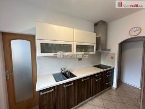 Prodej bytu 3+1, Zlín, Obeciny I, 77 m2