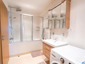 Prodej bytu 3+kk, Praha - Horní Měcholupy, Mantovská, 122 m2