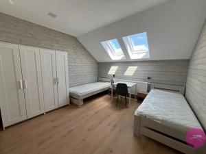Pronájem atypického bytu, Velký Týnec, Olomoucká, 20 m2