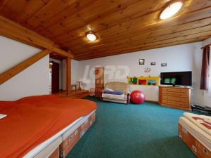 Prodej chalupy, Stárkov - Chlívce, 400 m2