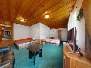 Prodej chalupy, Stárkov - Chlívce, 400 m2