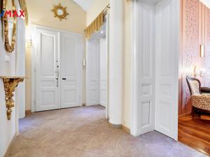 Pronájem bytu 3+1, Karlovy Vary, Sadová, 93 m2