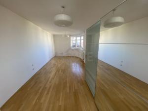 Prodej bytu 2+kk, Praha - Vinohrady, Boleslavská, 72 m2