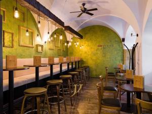 Pronájem restaurace, Olomouc, Dolní náměstí, 53 m2