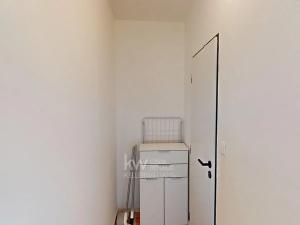 Pronájem bytu 2+kk, Praha - Prosek, Lovosická, 25 m2