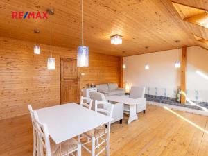 Prodej komerční nemovitosti, Obora, 900 m2
