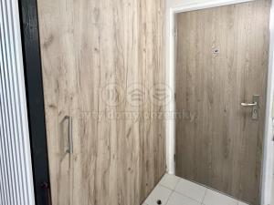 Prodej bytu 3+1, Praha - Černý Most, Kpt. Stránského, 80 m2