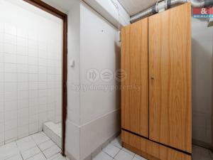 Prodej obchodního prostoru, Karlovy Vary, Moskevská, 85 m2
