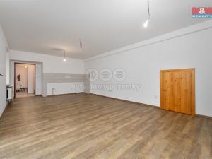Prodej bytu 2+kk, Slatiňany, Na Ostrově, 79 m2