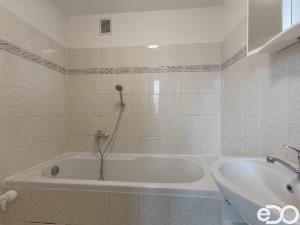 Pronájem bytu 2+1, Rychnov nad Kněžnou, Na Trávníku, 67 m2