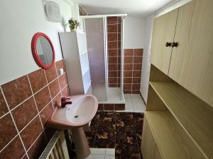 Prodej chaty, Tři Sekery - Chodovská Huť, 46 m2