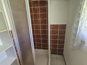 Prodej chaty, Tři Sekery - Chodovská Huť, 46 m2