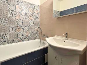 Pronájem bytu 1+kk, Kladno, Vašíčkova, 38 m2