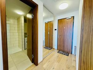 Pronájem bytu 2+kk, Praha - Smíchov, Šiklové, 58 m2