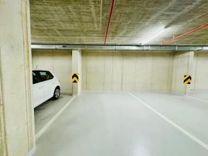 Pronájem bytu 2+kk, Praha - Smíchov, Šiklové, 58 m2