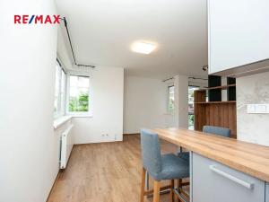 Pronájem bytu 1+kk, Praha - Kunratice, K Václavce, 45 m2