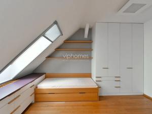 Pronájem vily, Praha - Dejvice, Soborská, 340 m2