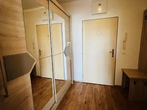 Pronájem bytu 2+kk, Olomouc, Nezvalova, 45 m2