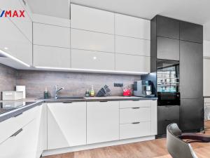 Prodej bytu 3+kk, Hradec Králové - Kukleny, Pálenecká, 76 m2