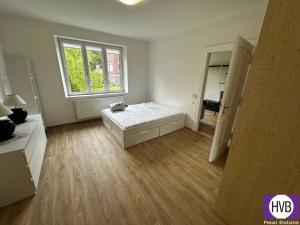 Pronájem bytu 2+kk, Praha, Pravoúhlá, 44 m2