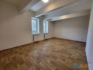 Pronájem bytu 2+kk, Adamov, Nádražní, 50 m2