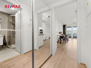 Pronájem bytu 1+kk, Praha - Hloubětín, Poděbradská, 37 m2