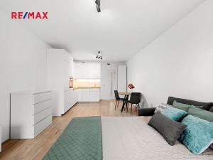 Pronájem bytu 1+kk, Praha - Hloubětín, Poděbradská, 37 m2