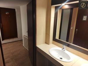 Pronájem obchodního prostoru, Kladno, Ivana Olbrachta, 160 m2