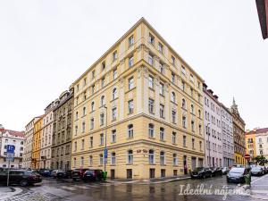 Pronájem bytu 1+kk, Praha - Vršovice, Na spojce, 18 m2