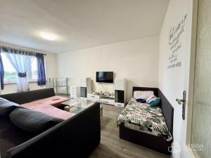 Prodej bytu 2+1, Sokolov, Spartakiádní, 61 m2