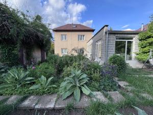 Prodej rodinného domu, Praha - Suchdol, 215 m2