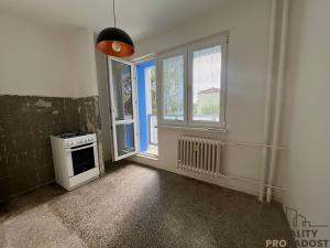 Prodej bytu 2+1, Rakovník, Dukel. hrdinů, 63 m2