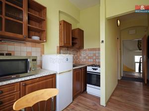 Pronájem bytu 1+1, Karlovy Vary, Zeyerova, 30 m2