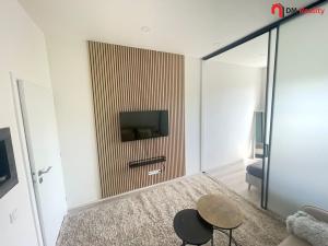 Pronájem bytu 1+1, Praha - Vršovice, Sámova, 36 m2