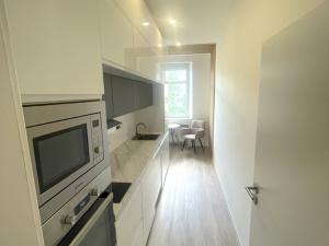 Pronájem bytu 1+1, Praha - Vršovice, Sámova, 36 m2
