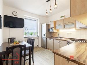 Prodej bytu 3+1, Tvrdonice, Družstevní, 68 m2
