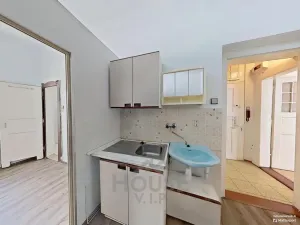 Prodej bytu 2+1, Praha - Staré Město, Bílkova, 55 m2