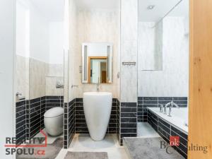 Prodej bytu 2+kk, Pardubice - Zelené Předměstí, Benešovo náměstí, 65 m2