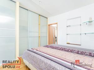 Prodej bytu 2+kk, Pardubice - Zelené Předměstí, Benešovo náměstí, 65 m2