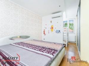 Prodej bytu 2+kk, Pardubice - Zelené Předměstí, Benešovo náměstí, 65 m2