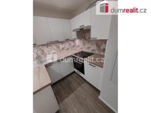 Pronájem bytu 2+1, Praha - Háje, Hlavatého, 46 m2