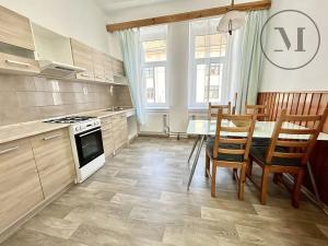 Pronájem bytu 2+1, České Budějovice, Dobrovodská, 98 m2